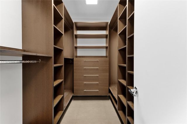 5660 Collins Ave 11B, Miami Beach, FL 33140