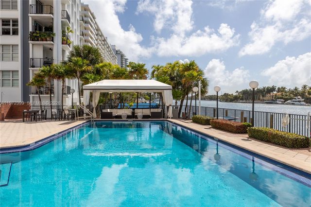 5660 Collins Ave 11B, Miami Beach, FL 33140