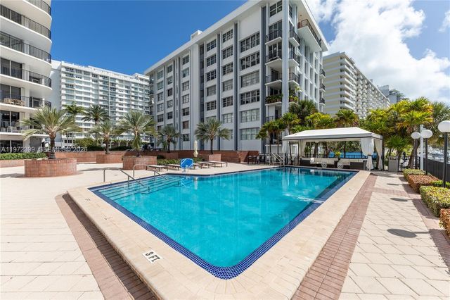 5660 Collins Ave 11B, Miami Beach, FL 33140
