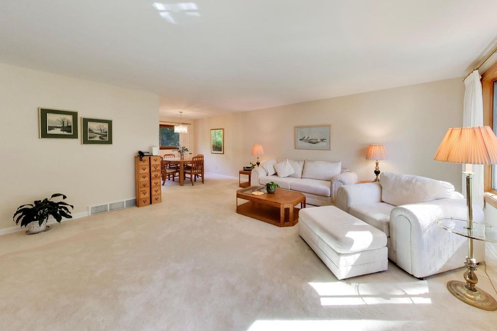 1411 E wilson Avenue, Wheaton, IL 60189 — photo 4