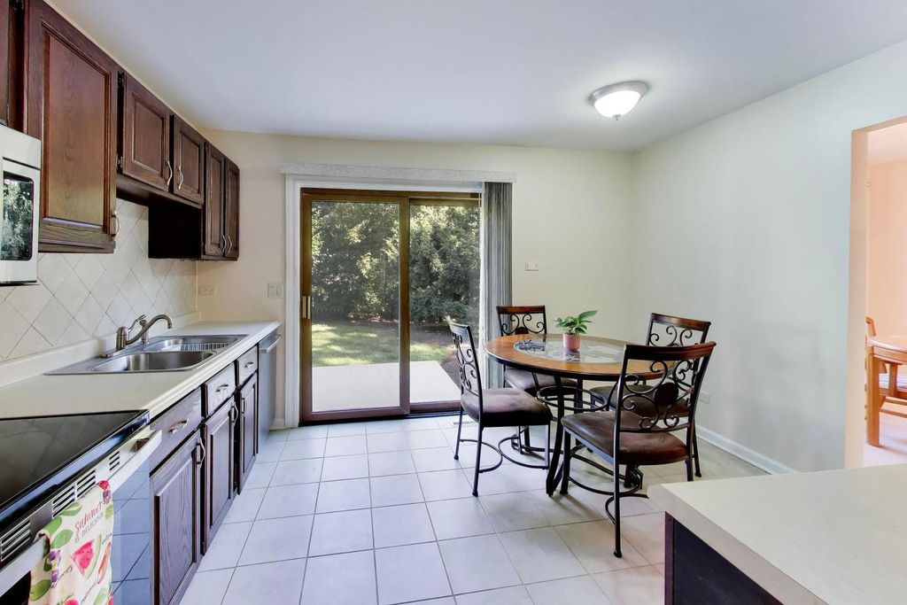 1411 E wilson Avenue, Wheaton, IL 60189 — photo 5