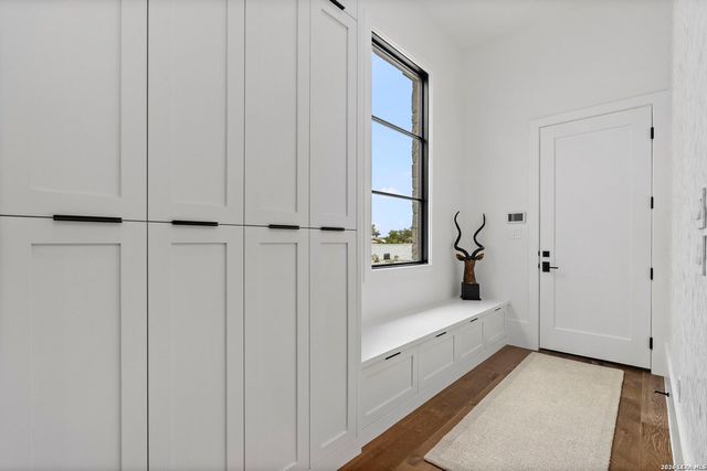 3672 Clubs Dr, Boerne, TX 78006