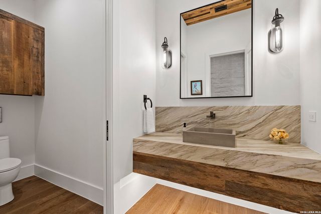 3672 Clubs Dr, Boerne, TX 78006