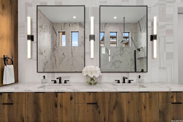 3672 Clubs Dr, Boerne, TX 78006