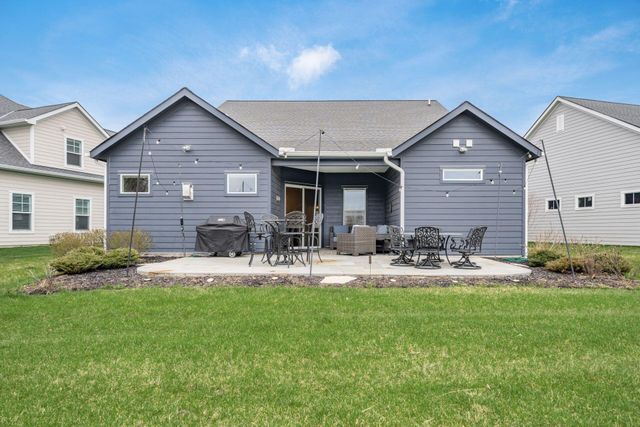 8688 Eliot Drive, Plain City, OH 43064