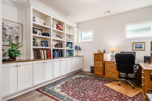 8688 Eliot Drive, Plain City, OH 43064