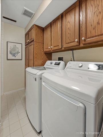 641 Devonshire Lane, Crystal Lake, IL 60014