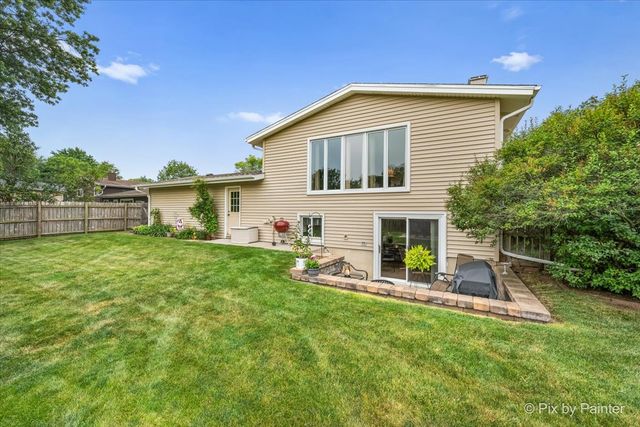 641 Devonshire Lane, Crystal Lake, IL 60014
