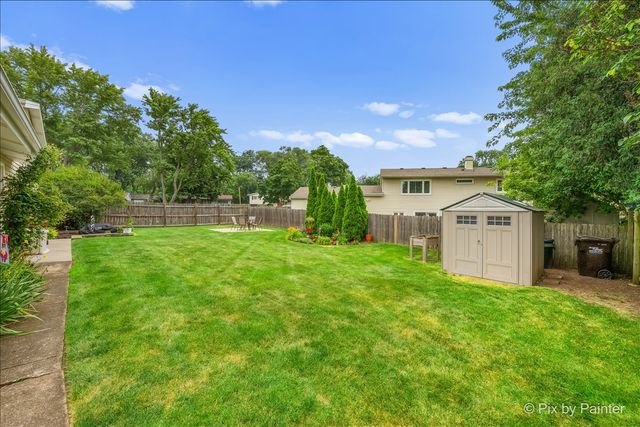 641 Devonshire Lane, Crystal Lake, IL 60014