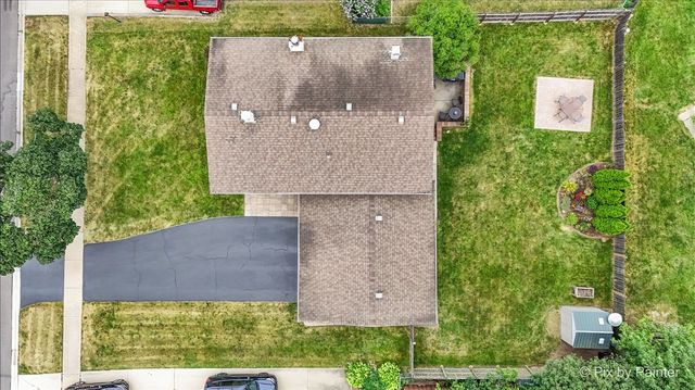 641 Devonshire Lane, Crystal Lake, IL 60014