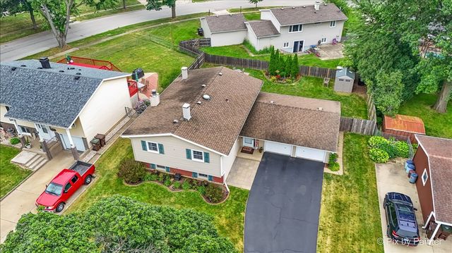 641 Devonshire Lane, Crystal Lake, IL 60014