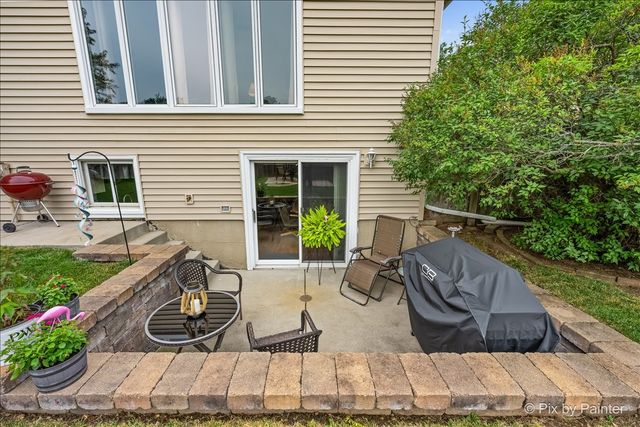 641 Devonshire Lane, Crystal Lake, IL 60014