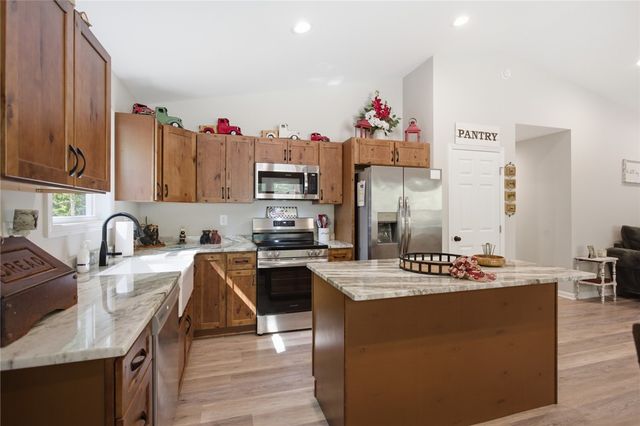 109 Ledbetter Lane, Walhalla, SC 29691