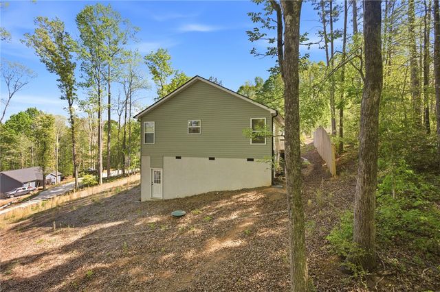 109 Ledbetter Lane, Walhalla, SC 29691