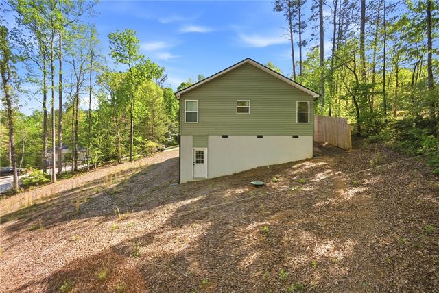109 Ledbetter Lane, Walhalla, SC 29691