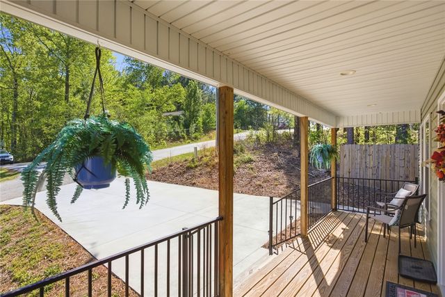 109 Ledbetter Lane, Walhalla, SC 29691