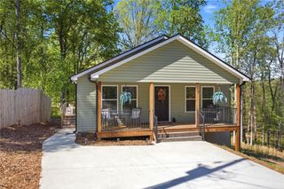 109 Ledbetter Lane, Walhalla, SC 29691