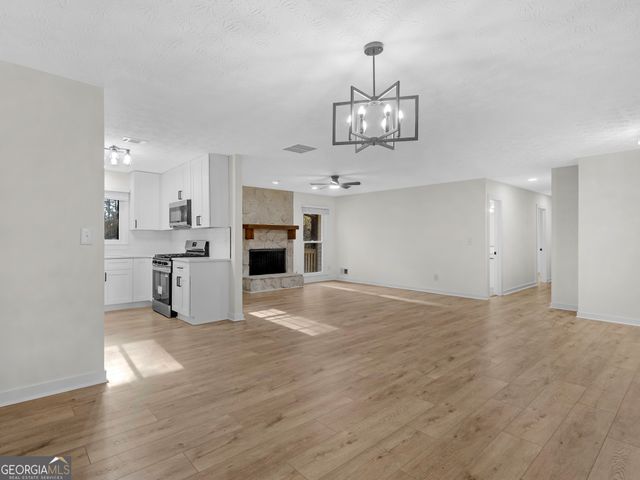 8228 Lullwater Court, Jonesboro, GA 30236