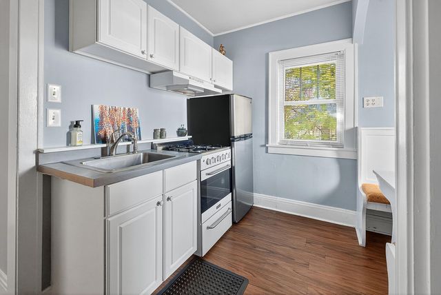 1599 Juno Avenue, Saint Paul, MN 55116