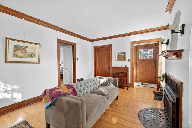 1599 Juno Avenue, Saint Paul, MN 55116