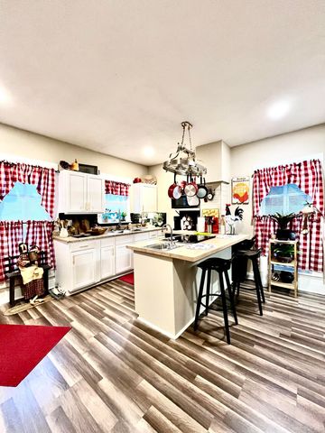 828 E Main Street, Stanford, KY 40484