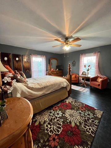 828 E Main Street, Stanford, KY 40484