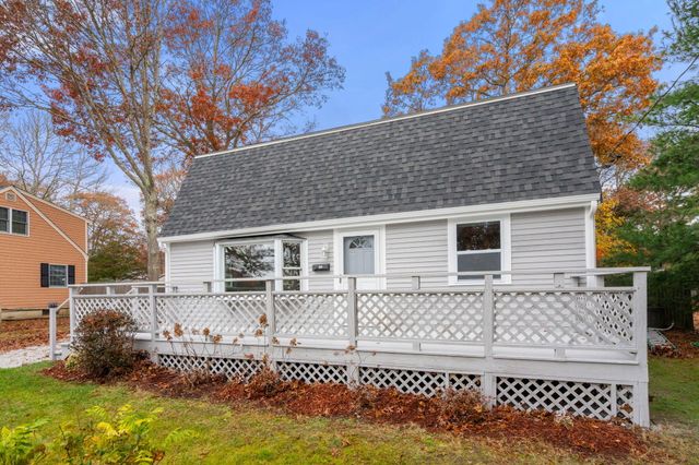 130 Old Barnstable Road, Teaticket, MA 02536