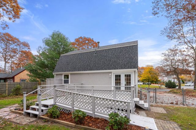130 Old Barnstable Road, Teaticket, MA 02536