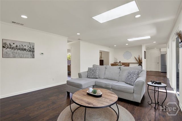 707 White Bluff Avenue, Savannah, GA 31419