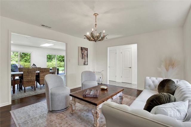 707 White Bluff Avenue, Savannah, GA 31419