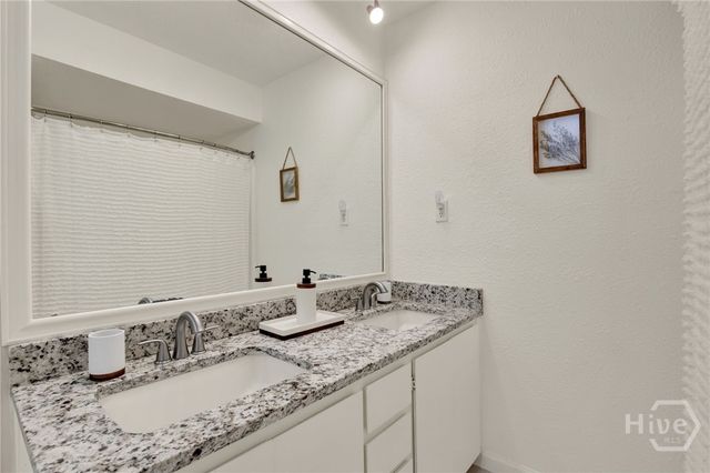 707 White Bluff Avenue, Savannah, GA 31419