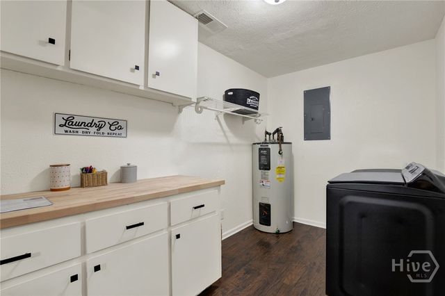 707 White Bluff Avenue, Savannah, GA 31419