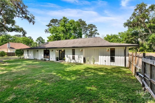 707 White Bluff Avenue, Savannah, GA 31419