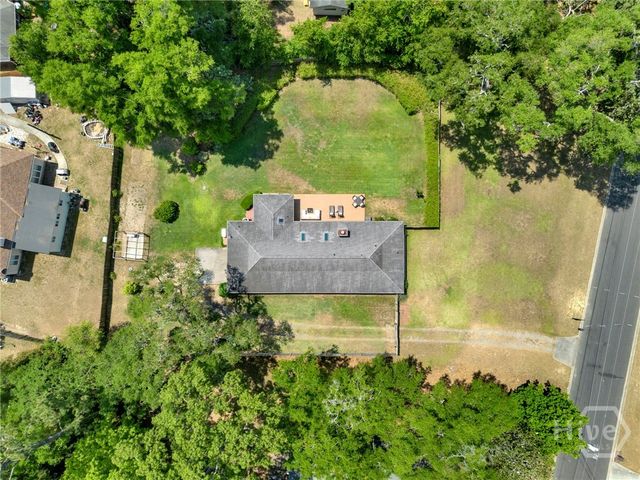 707 White Bluff Avenue, Savannah, GA 31419