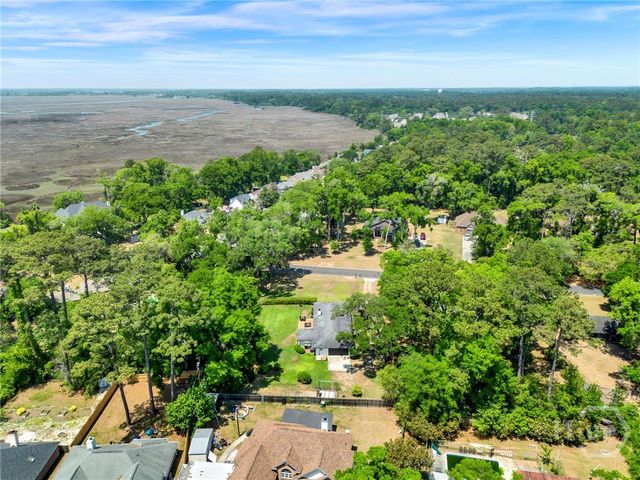 707 White Bluff Avenue, Savannah, GA 31419