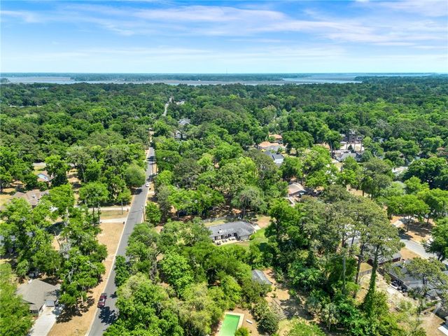 707 White Bluff Avenue, Savannah, GA 31419