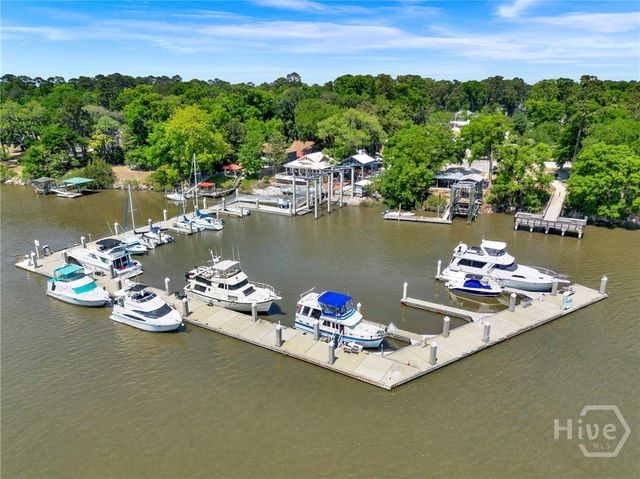 707 White Bluff Avenue, Savannah, GA 31419