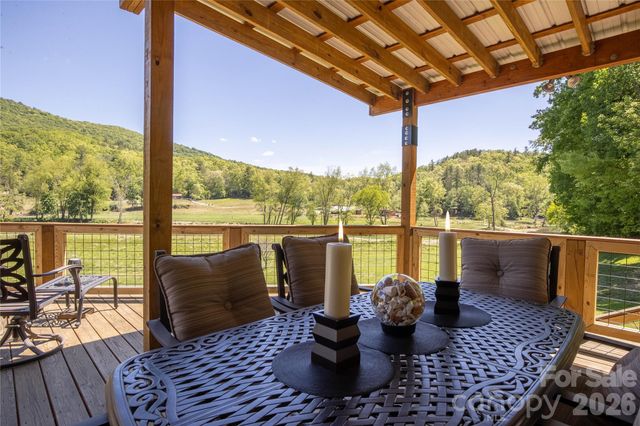 93 Franklin Crest Road, Spruce Pine, NC 28777