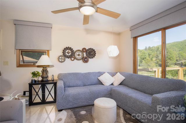 93 Franklin Crest Road, Spruce Pine, NC 28777