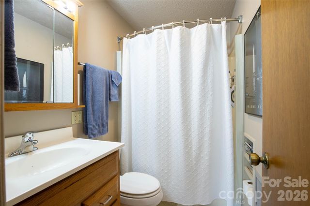 93 Franklin Crest Road, Spruce Pine, NC 28777