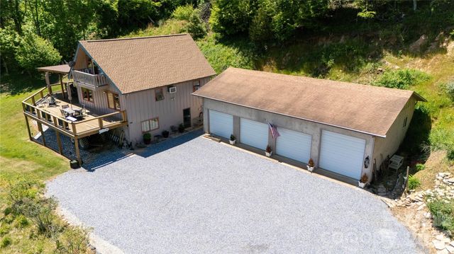 93 Franklin Crest Road, Spruce Pine, NC 28777