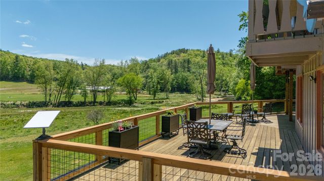 93 Franklin Crest Road, Spruce Pine, NC 28777