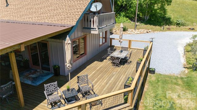 93 Franklin Crest Road, Spruce Pine, NC 28777