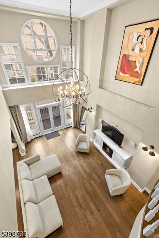 208 Shearwater Ct 15, Jersey City, NJ 07305