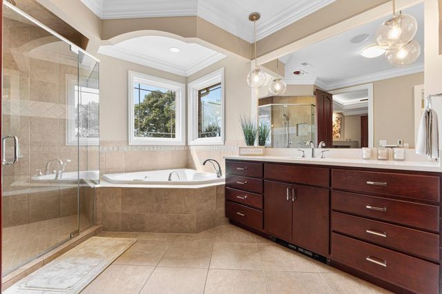 53717 Meadow Lake Court, Elkhart, IN 46514