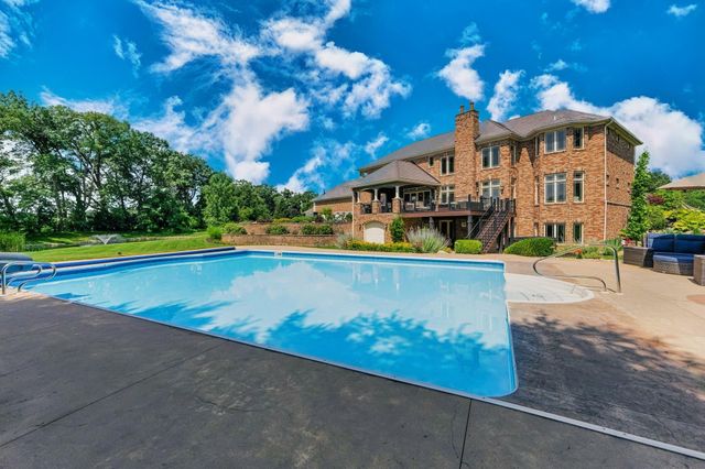 53717 Meadow Lake Court, Elkhart, IN 46514