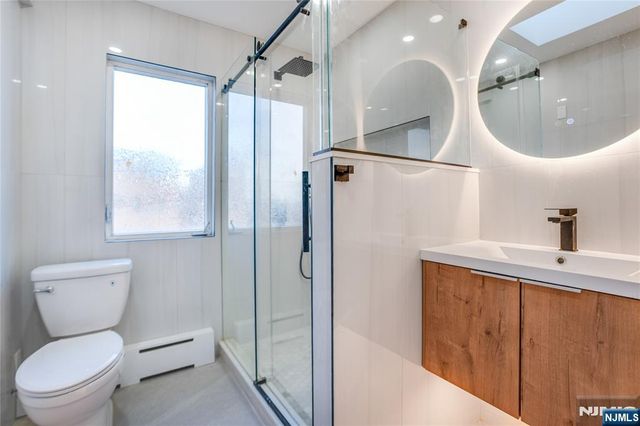 100 E Harwood Terrace, Palisades Park, NJ 07650