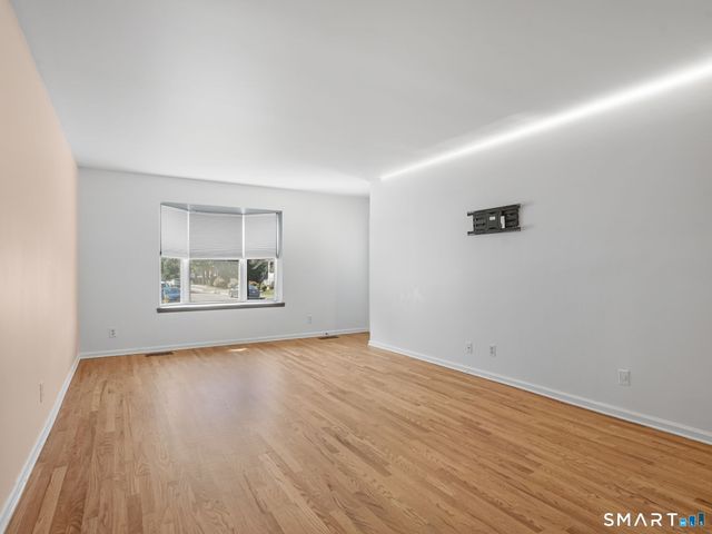 170 Forest Street 9, Stamford, CT 06901