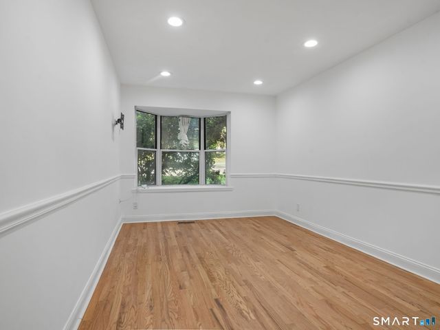 170 Forest Street 9, Stamford, CT 06901