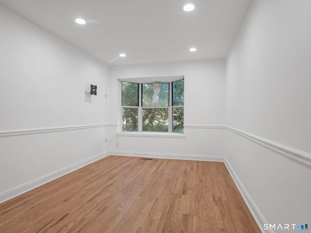 170 Forest Street 9, Stamford, CT 06901